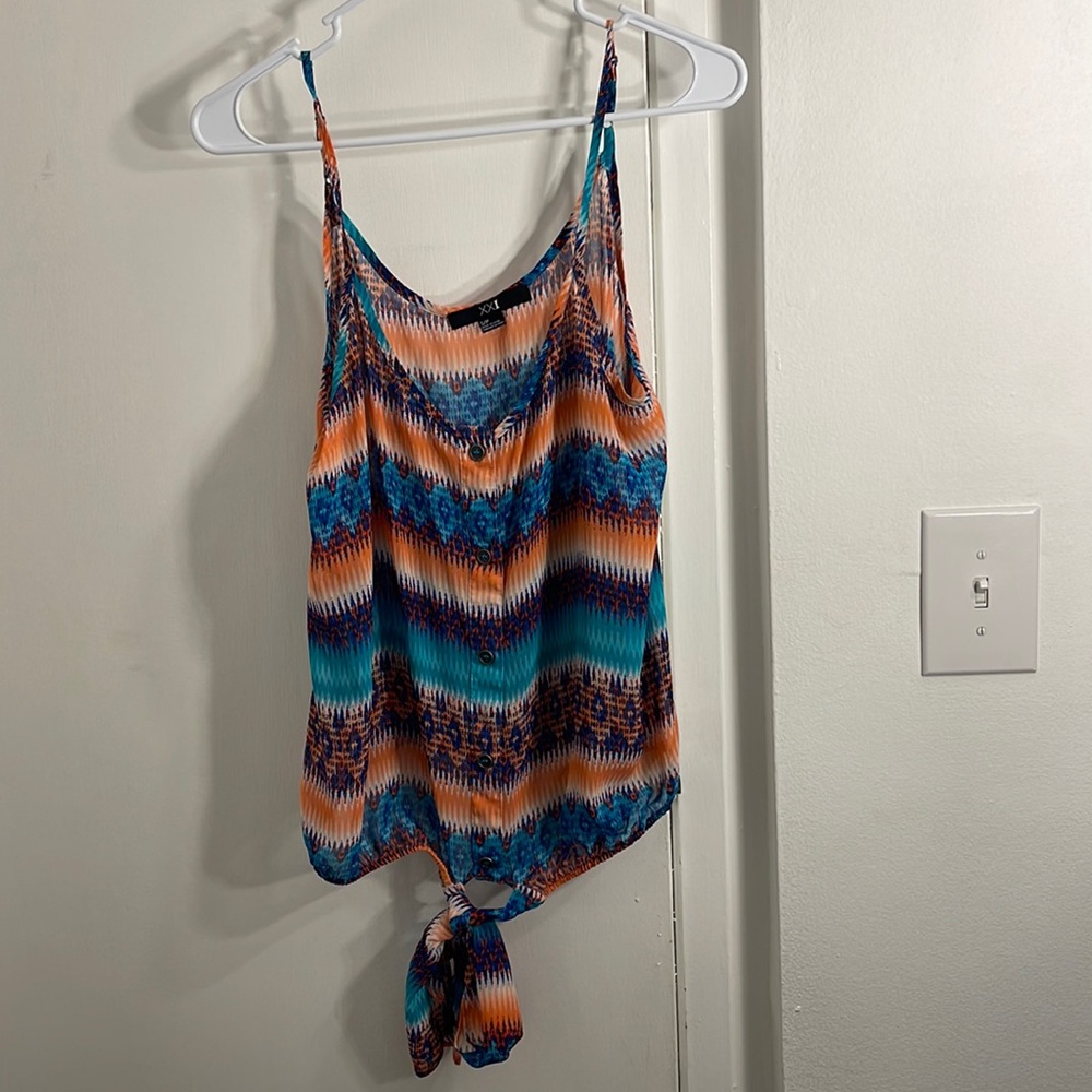 Multicolor design tank top with tie at the bottom